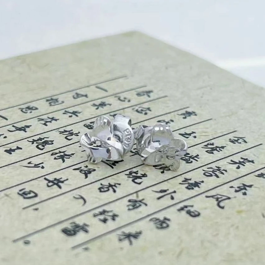 PT990铂金耳饰   立体亮面蝴蝶铂金耳钉 15299