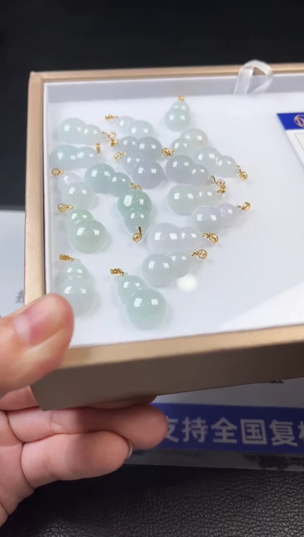 【闪购商品】翡翠颈饰18K金镶嵌D456多样性发一件/配绳子