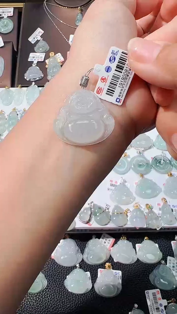 【闪购商品】翡翠吊坠(不含链)18K金镶嵌佛公吊坠810
