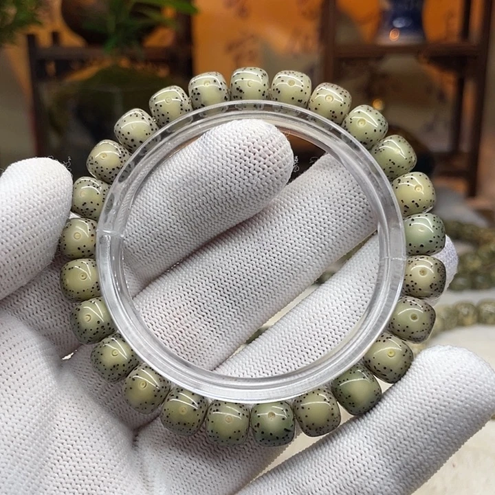 星月菩提手串9x8糯冰月留白