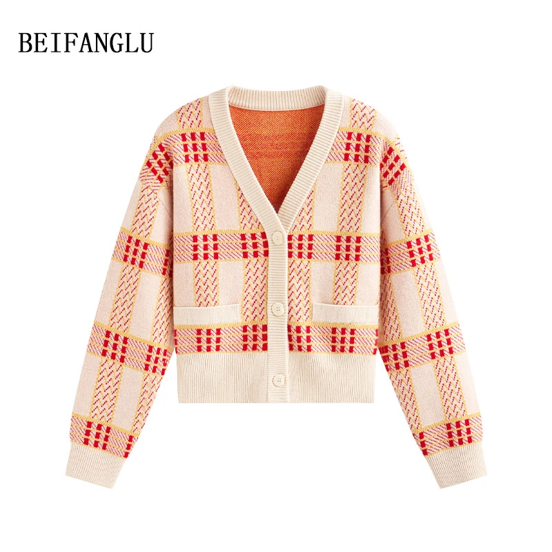 北方鹿 秀场设计师款 2024早秋新品绵羊毛复古格纹针织女开衫2403