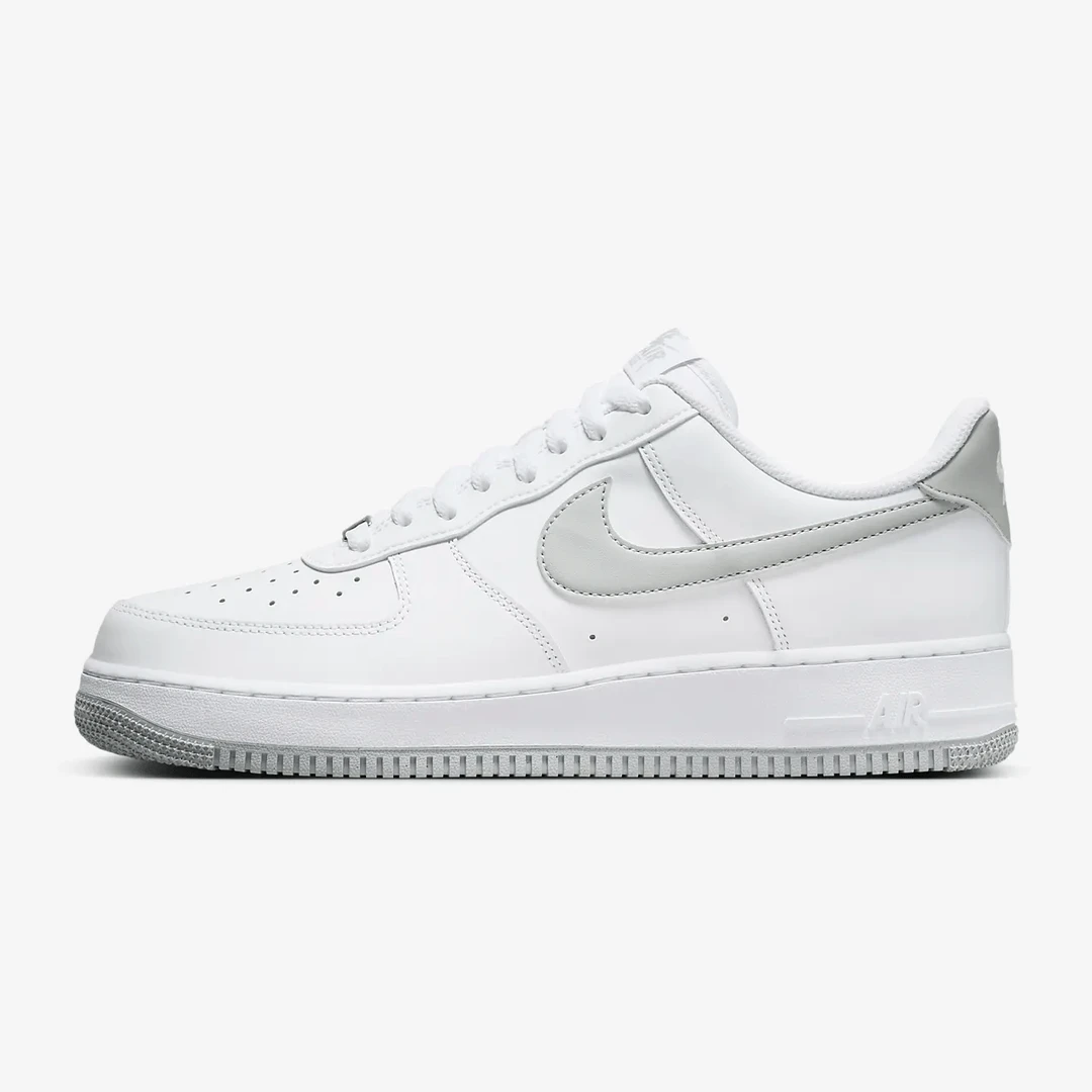 NIKE/耐克男子AIR FORCE 1空军一号经典舒适休闲板鞋FJ4146100