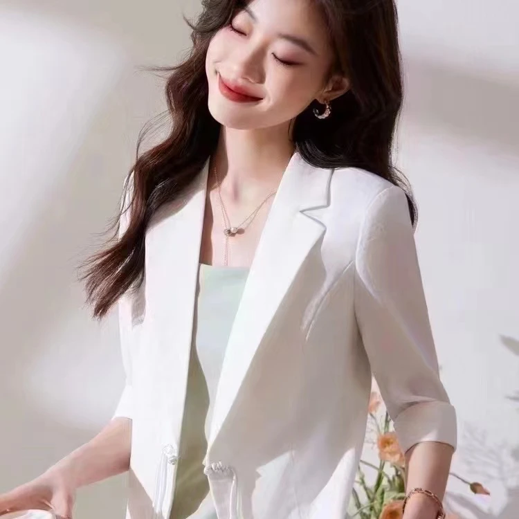 春夏时尚潮流女装