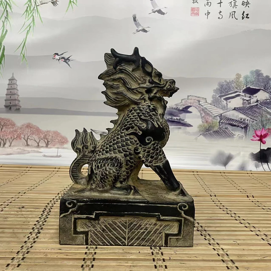 山西青石方座正脸麒麟瑞兽一只（高度30厘米）茶室会所办公室摆件