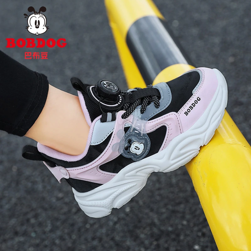 巴布豆旋转纽扣女童鞋子春秋新款小女孩跑步鞋皮面透气儿童运动鞋