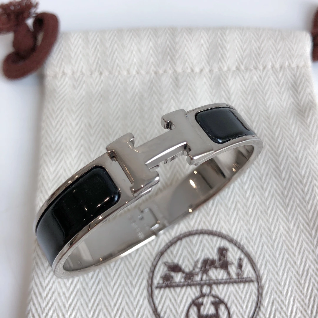 95新 奢之星 Hermes/爱马仕 Clic H 窄版黑珐琅手镯 PM