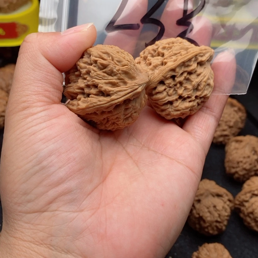 【闪购商品】文玩核桃吊坠黯***饭