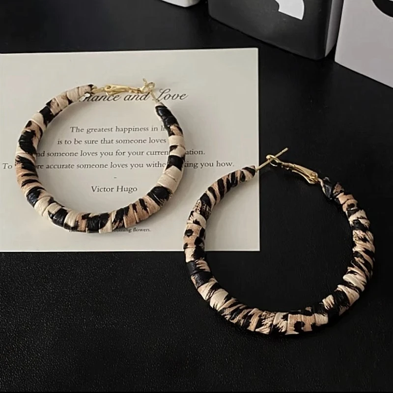 合金耳饰复古豹纹美拉德耳饰皮质耳环新款爆款高级感耳钉气质耳圈