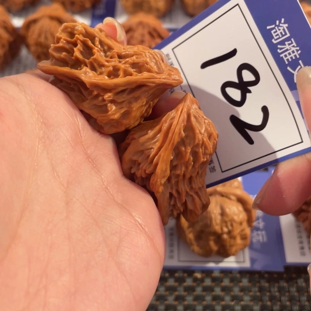 【闪购商品】文玩核桃吊坠182号小鸟