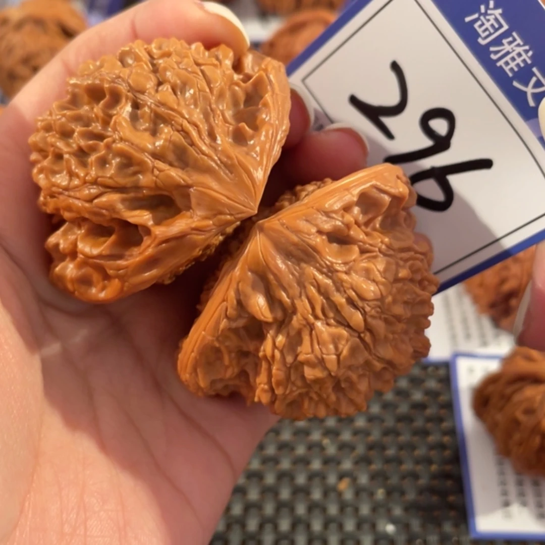 【闪购商品】文玩核桃吊坠296号52尺蛇头