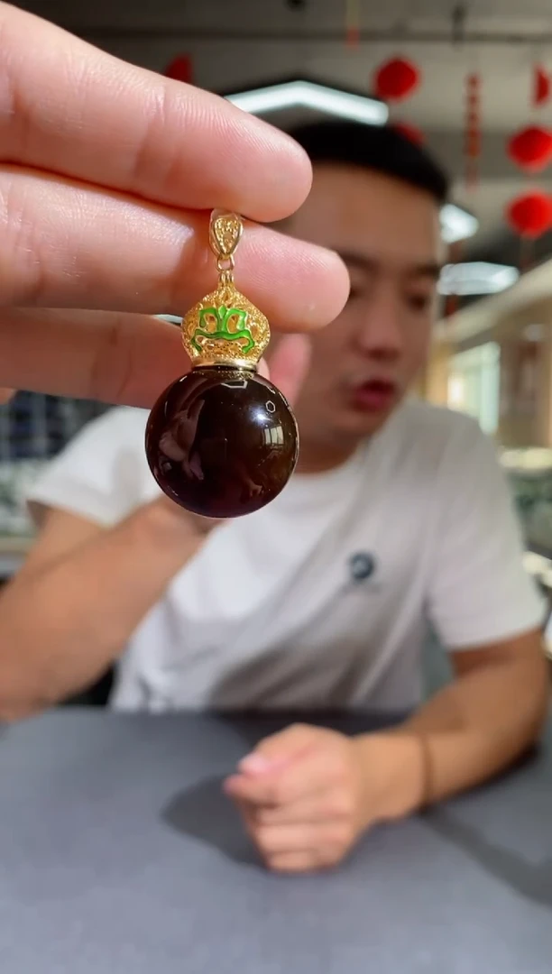【闪购商品】琥珀颈饰银S925镶嵌琥珀吊坠yp
