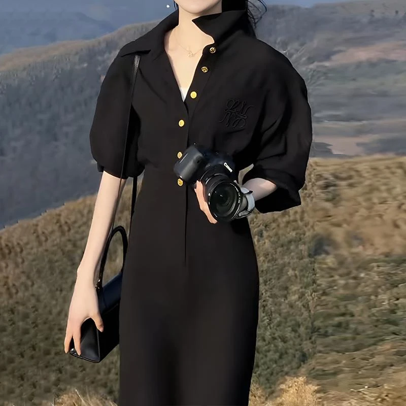 牛仔连衣裙女春秋季2024年新款法式气质收腰超好看polo设计感长裙