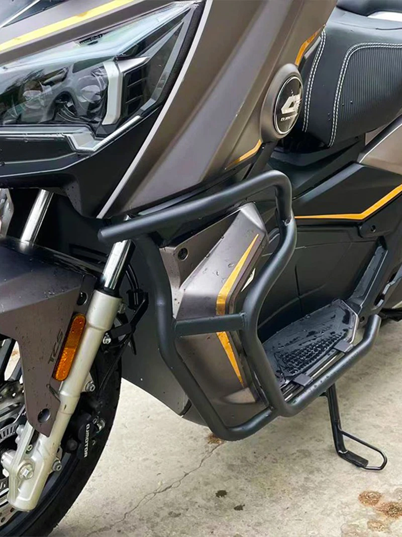 适用钱江鸿adv150改装护杠 车身保护架 加厚防撞保险杠 无损安装