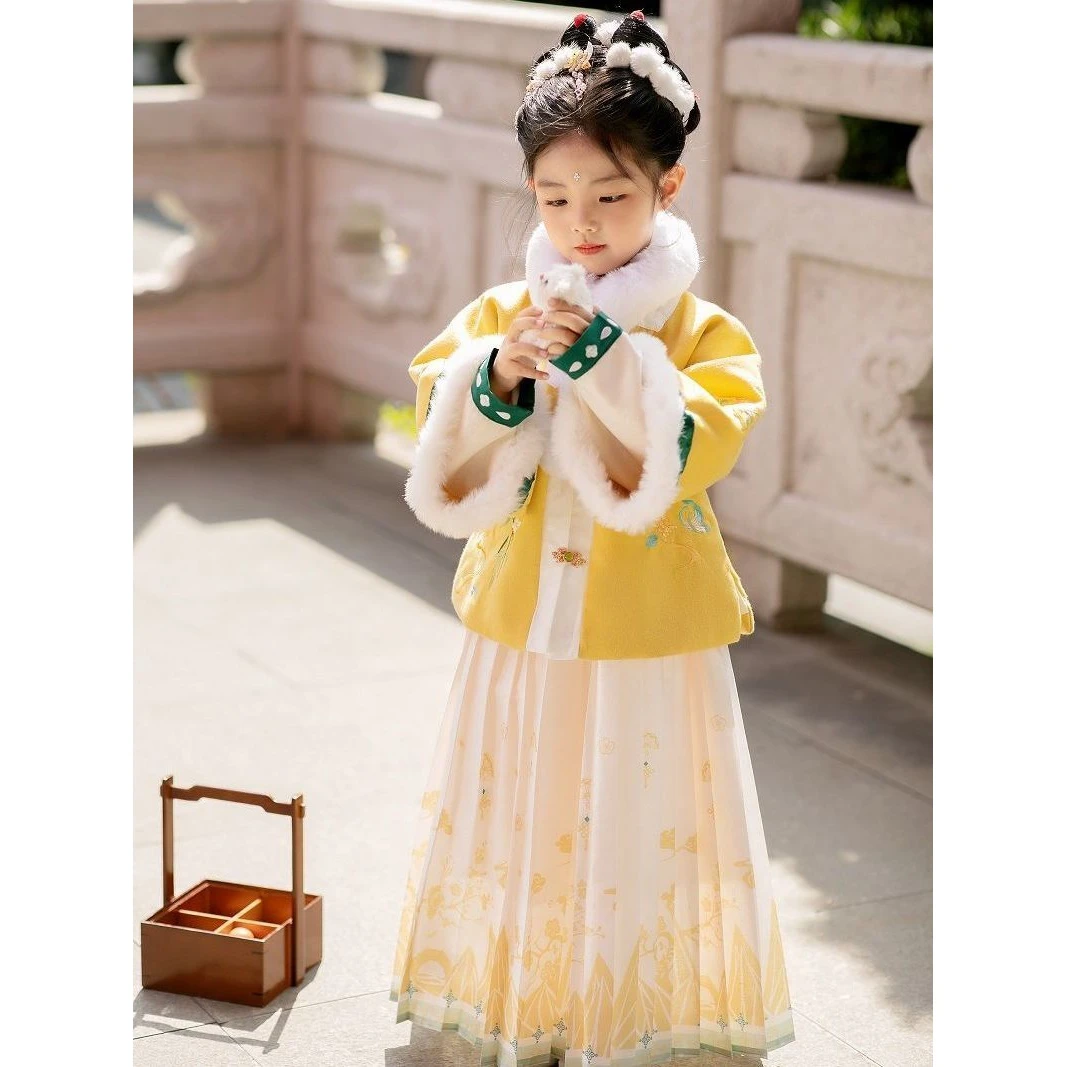 明制方领古风仙气女童汉服冬装加厚拜年服新款小女孩中国风秋儿童