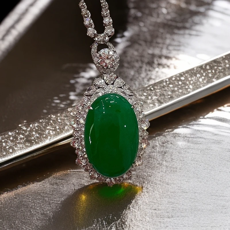 缅甸A货翡翠绿蛋大吊坠经典镶嵌时尚