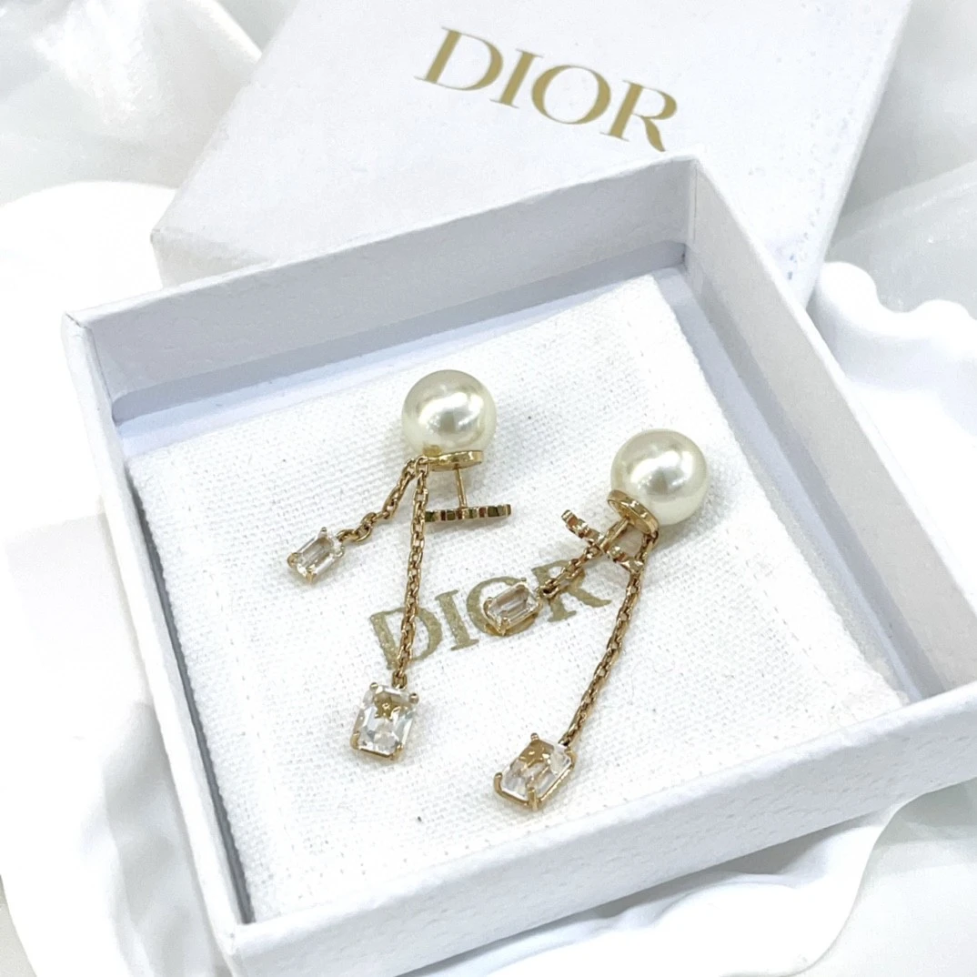 99新 DIOR/迪奥 蓝总福利/字母珍珠耳钉