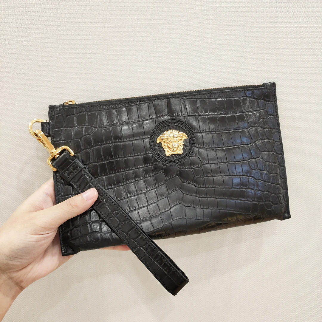 95新 Versace/范思哲 蓝总专场/黑金 压纹 美杜莎 手拿包 98新
