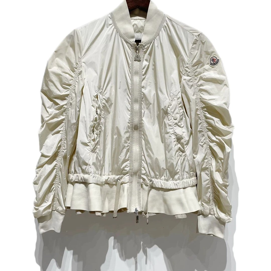 99新 MONCLER 蔚蓝/女士外套 m码