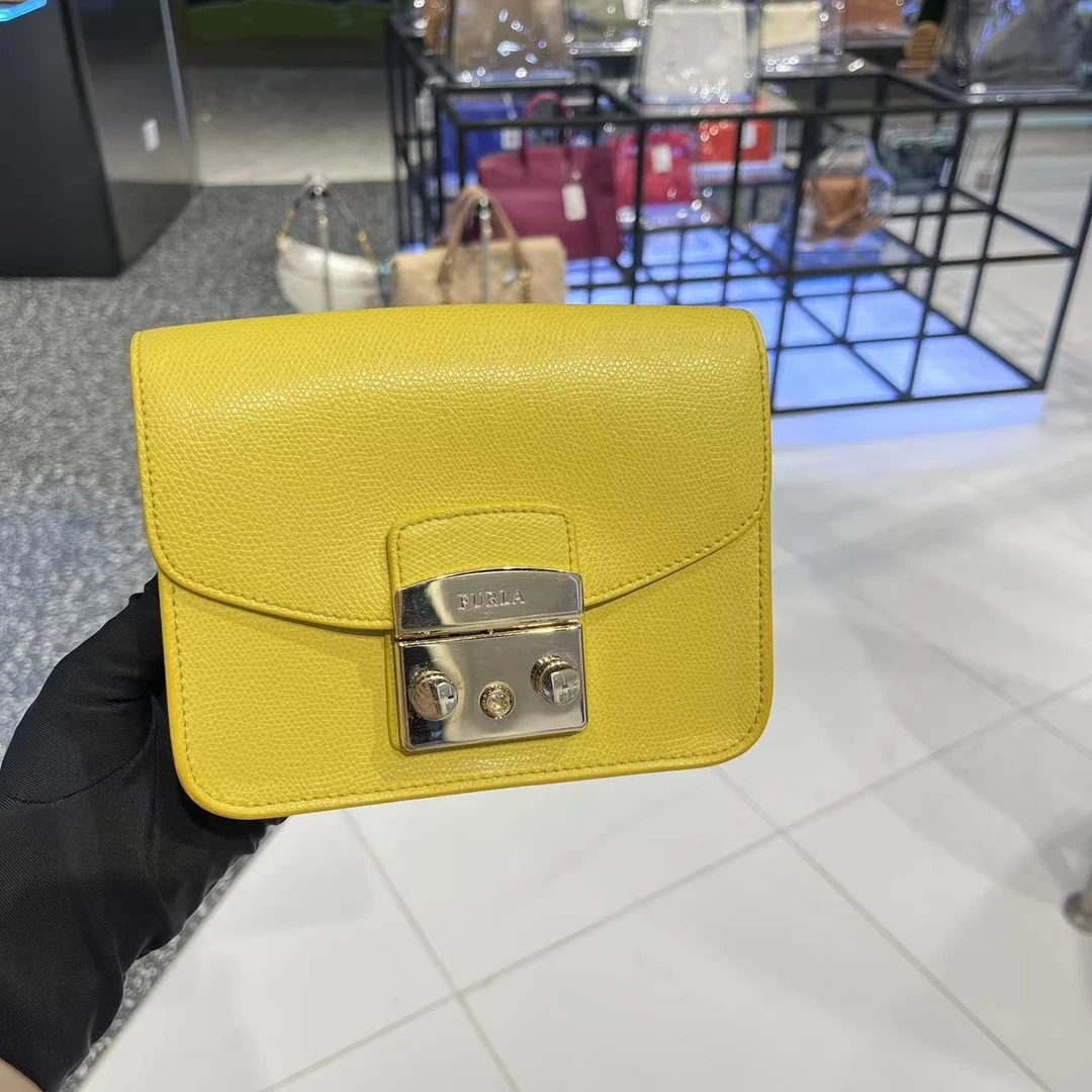 95新 FURLA/芙拉 蔚蓝 /柠檬黄 链条包