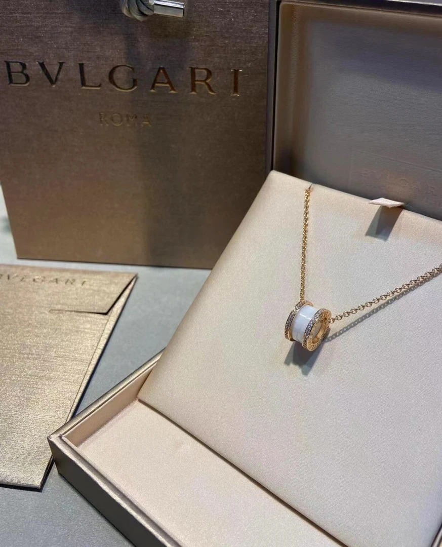 99新 BVLGARI/宝格丽 蔚蓝/白陶瓷 带钻弹簧  项链/超难买