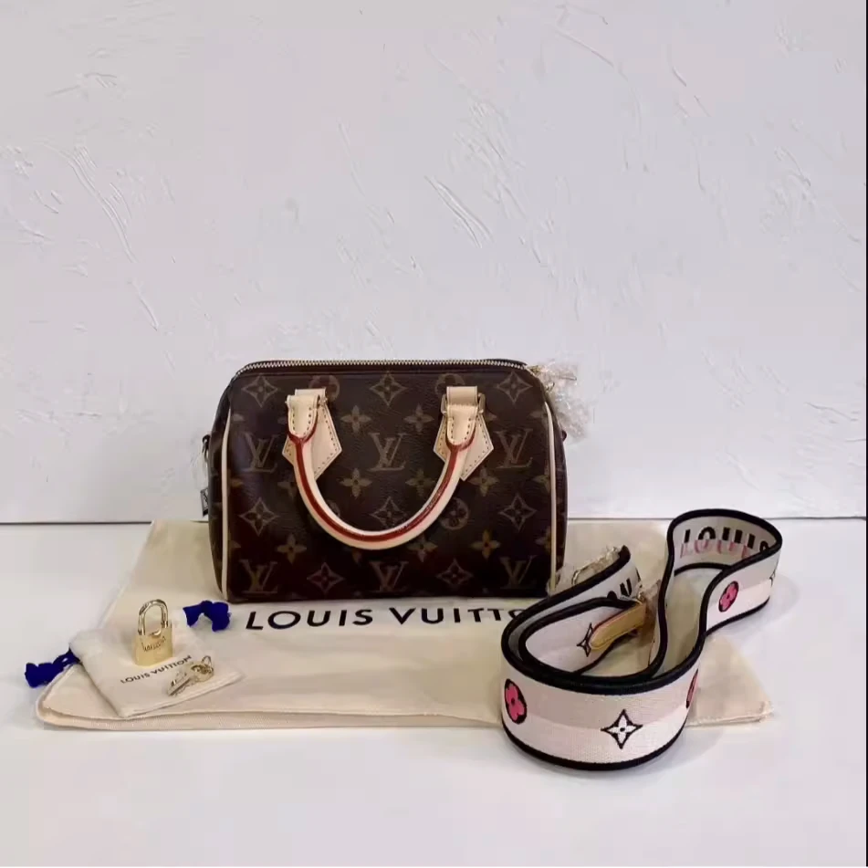全新未使用 LouisVuitton/路易威登 蓝总/speedy20 老花 黑肩带