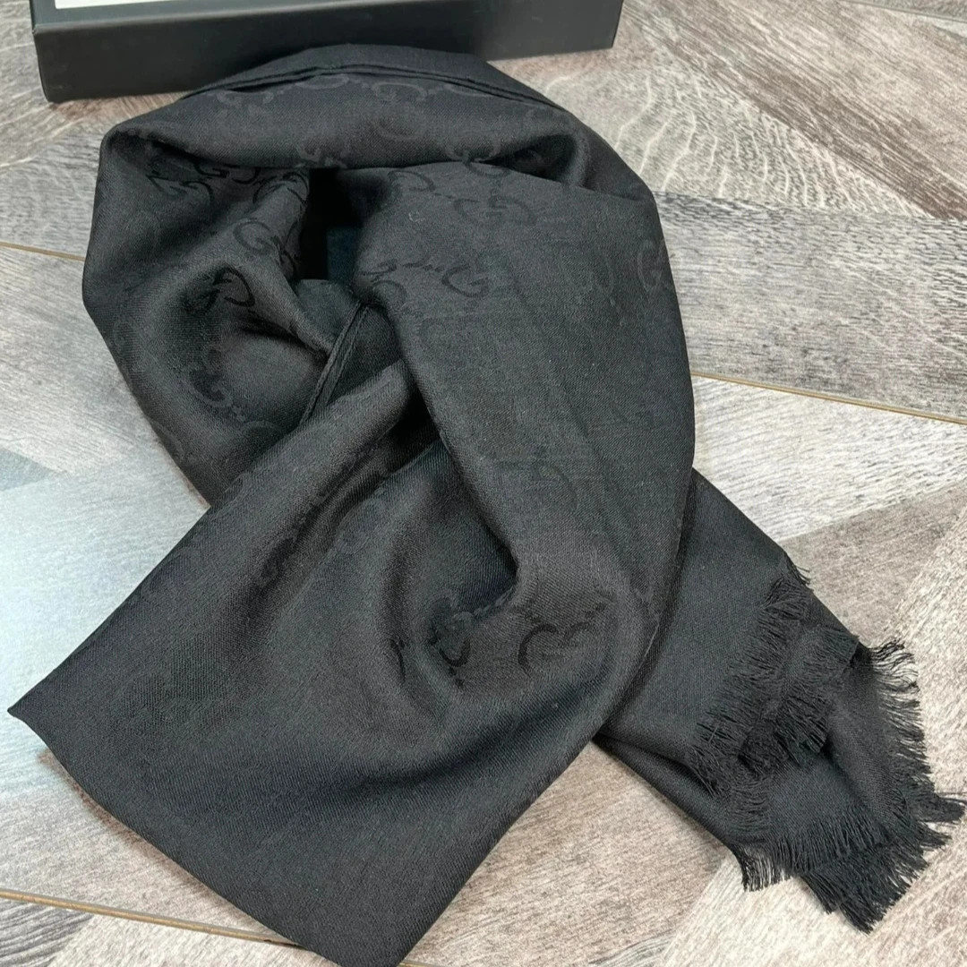 99新 GUCCI/古驰 蓝总专场/黑色暗花logo 围巾