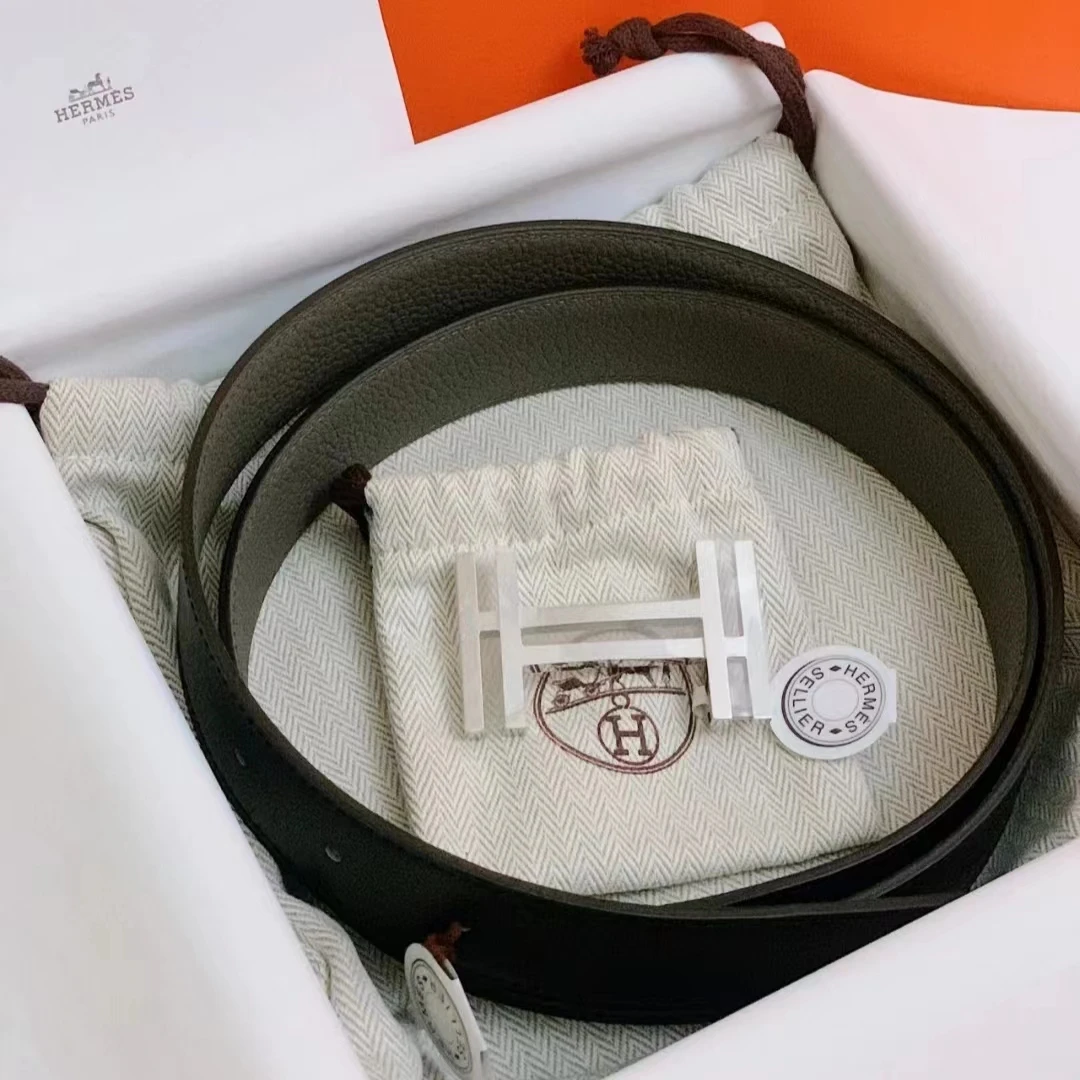 全新未使用 Hermes/爱马仕 蓝总专场/黑色 H扣腰带 100码