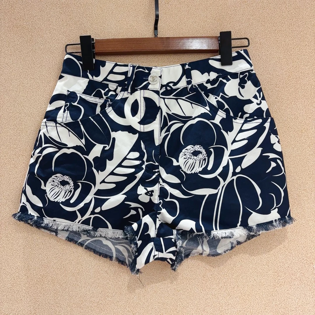 99新 Chanel/香奈儿 coco沙滩系列 蓝白山茶花双C短裤 海军蓝36码