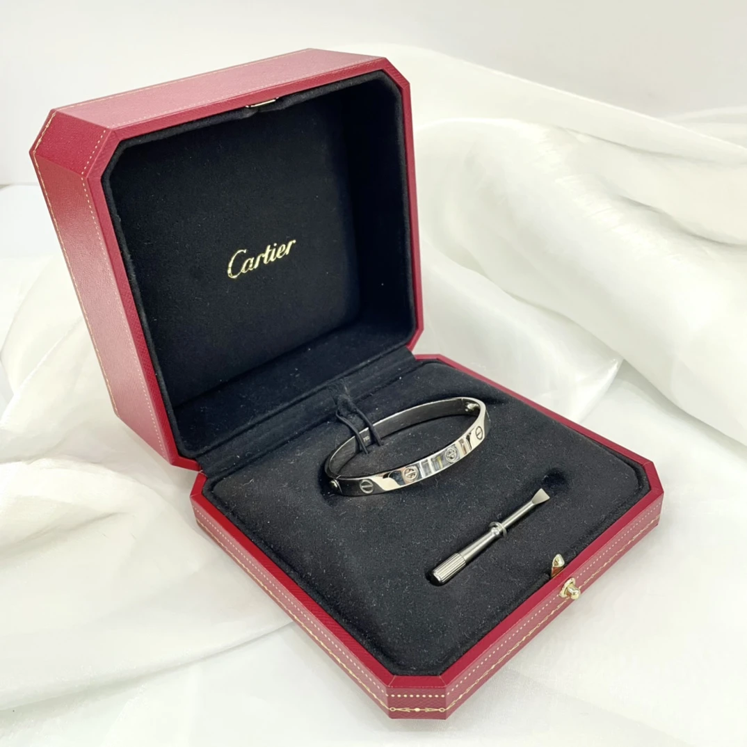 99新 Cartier/卡地亚 蔚蓝中古/LOVE系列 18K白金手镯 17码