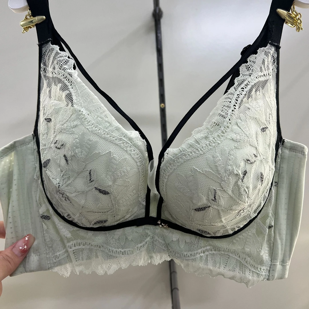 云感棉大胸显小秋冬薄款收副乳防下垂内衣女蕾丝文胸聚拢调整型