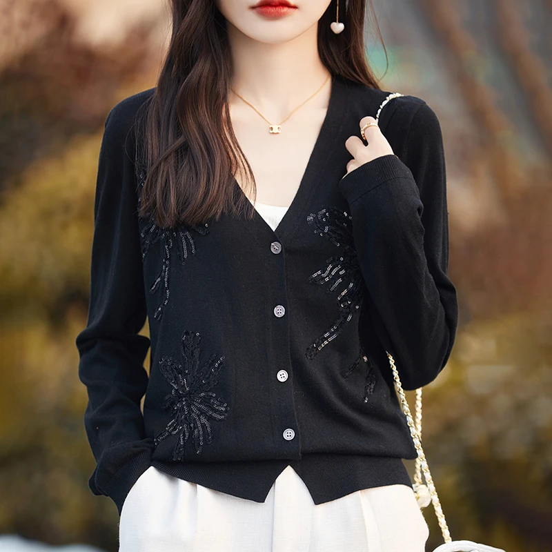 2024春秋V领精纺羊毛开衫女长袖针织衫薄款百搭气质宽松大码毛衣