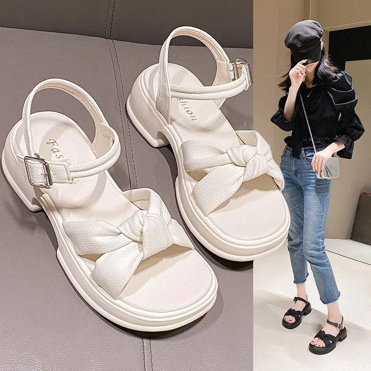 厚底踩屎感运动凉鞋2024年新款夏季一字扣带松糕沙滩凉鞋女配裙子