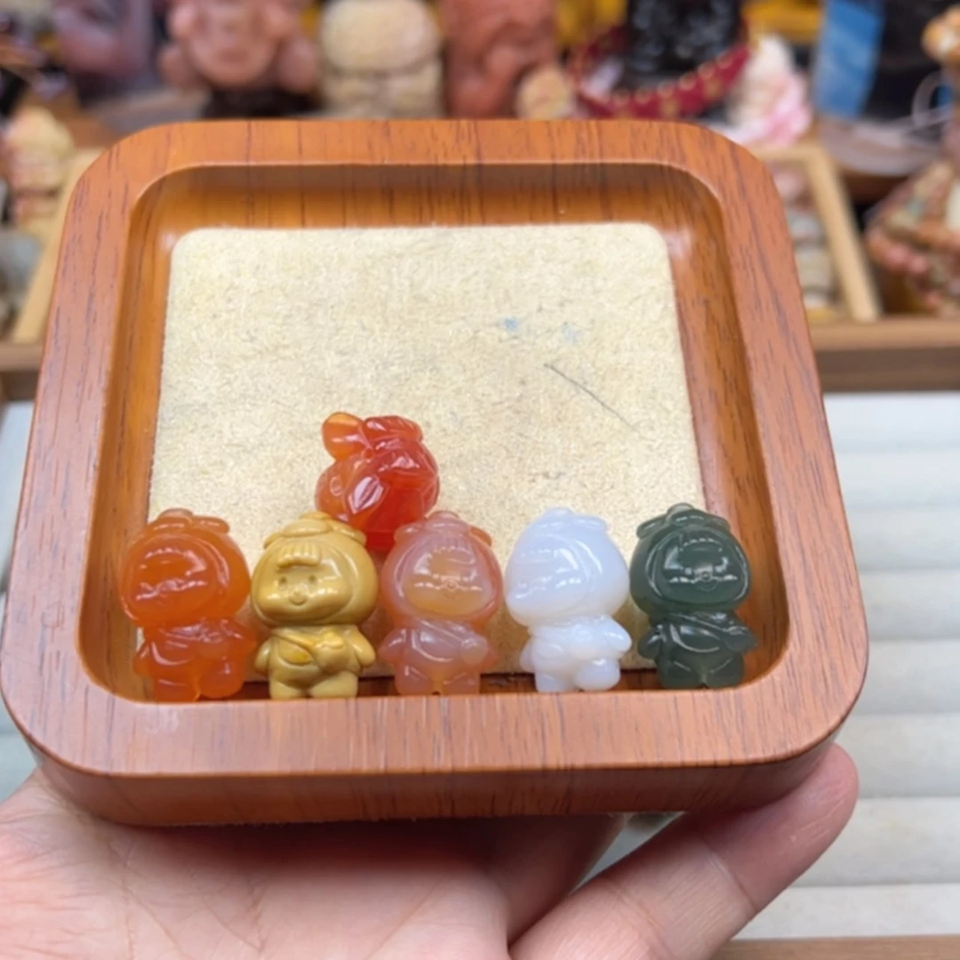 【闪购商品】石英质玉珠宝半成品未镶嵌?****妈