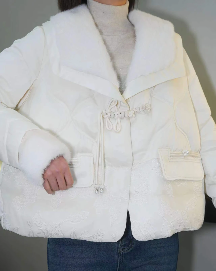 【封后轻奢设计】冬季新款国风轻奢刺绣羽绒服2593