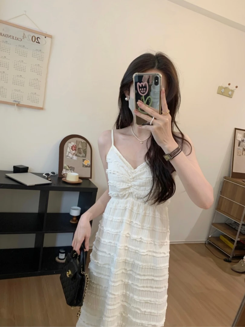 简约高级轻奢仙女气质感吊带裙女士百搭女装连衣裙