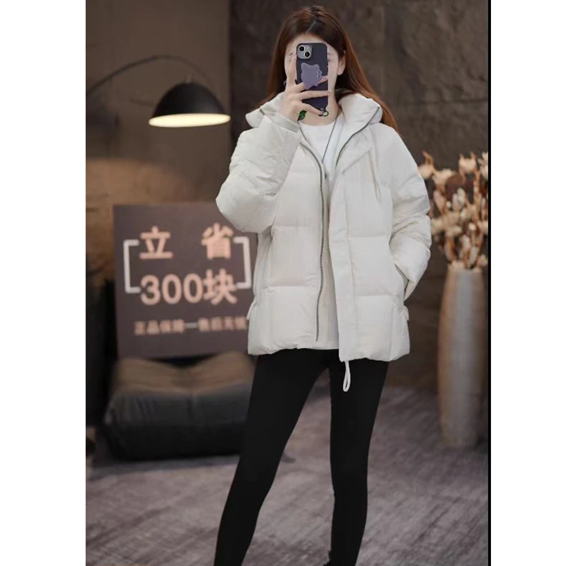 95白鹅绒羽绒服女短款2024年冬季新款加厚时尚小众设计师百搭连帽
