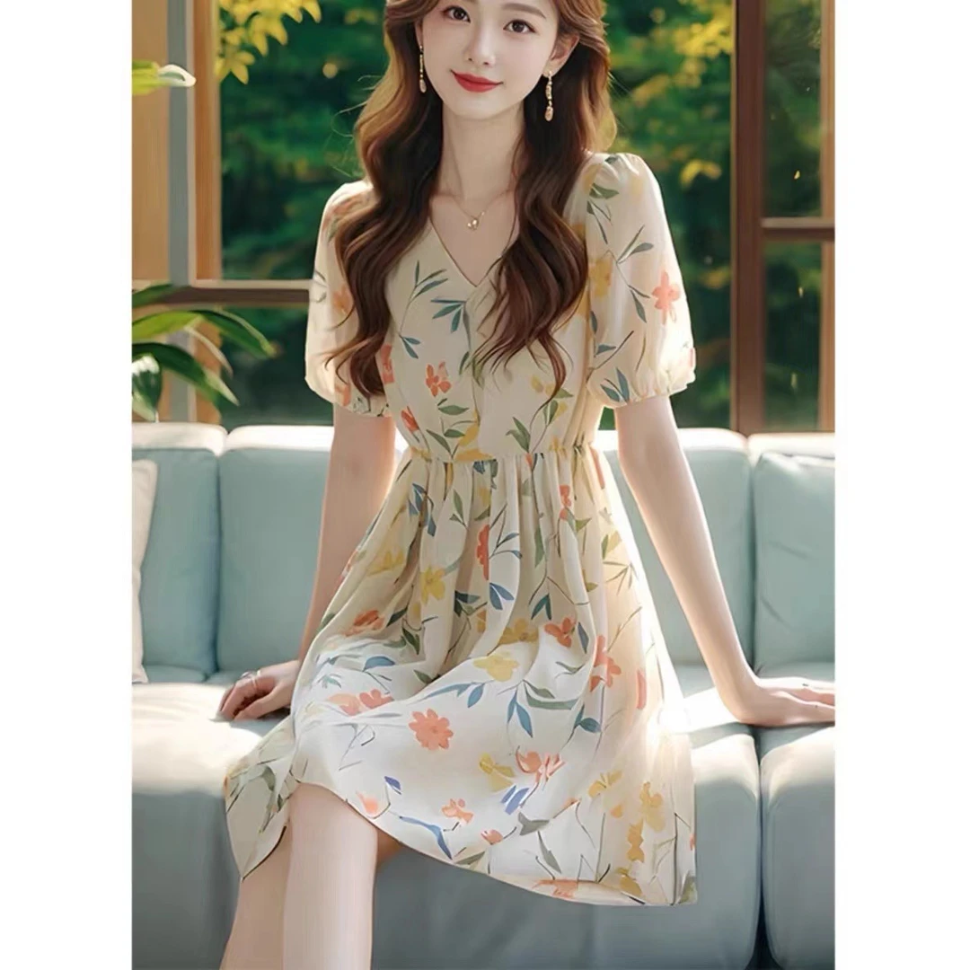 今年流行高级感小个子收腰2024夏季新款碎花雪纺裙子女女装连衣裙