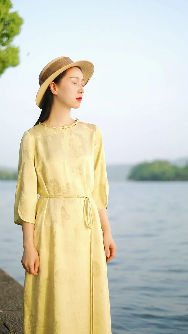 桑蚕丝冠乐绉手工盘扣新中式春夏氛围感连衣裙XYD23035