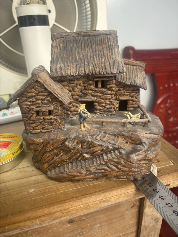 陶瓷17厘米高房子