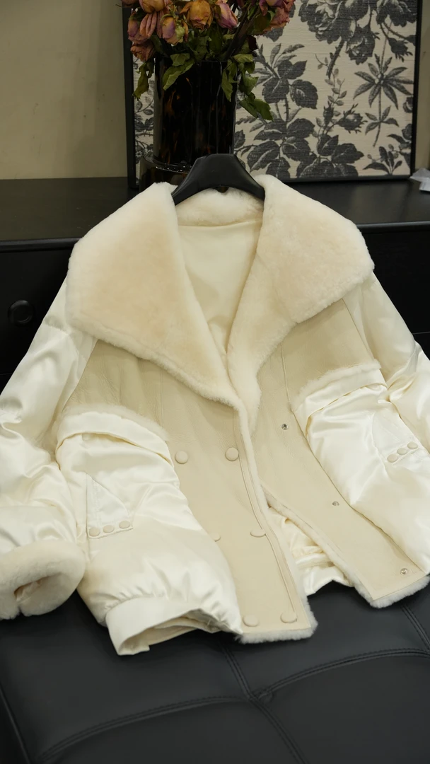 【TANTAN】时尚百搭加厚保暖轻奢翻领羽绒服2232