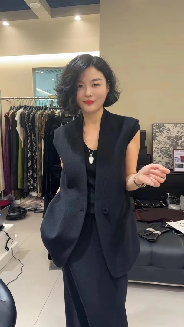 【谭谭家】显瘦气质轻奢时尚黑色无袖修身马夹1689