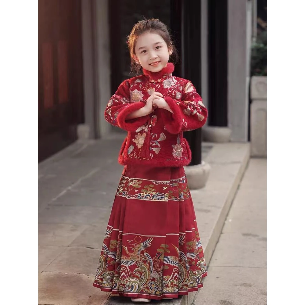 马面裙女童汉服套装冬款加绒加厚新款红色过年唐装儿童新年拜结婚