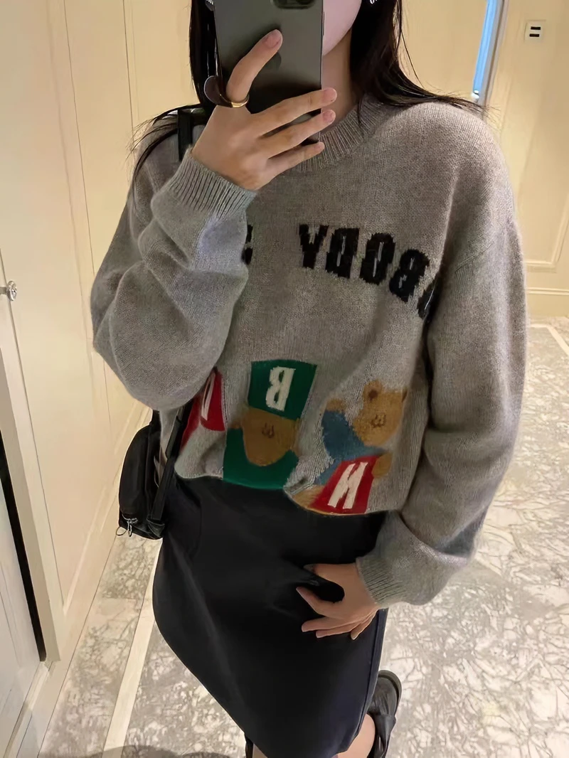 欧洲站2023秋冬新款欧货减龄彩色字母毛衣小熊圆领针织衫毛衣女