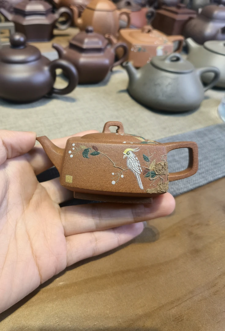 紫砂壶1，砂四方，段泥