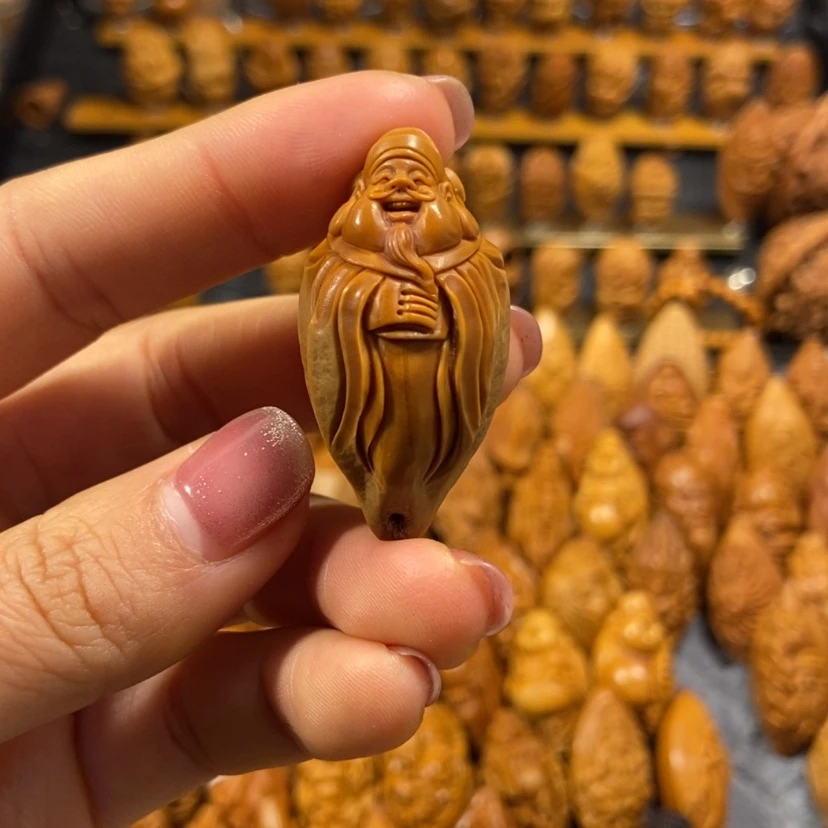 【闪购商品】橄榄核核雕山****装我610