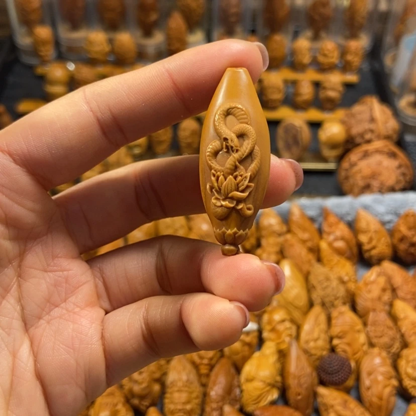 【闪购商品】橄榄核核雕我447