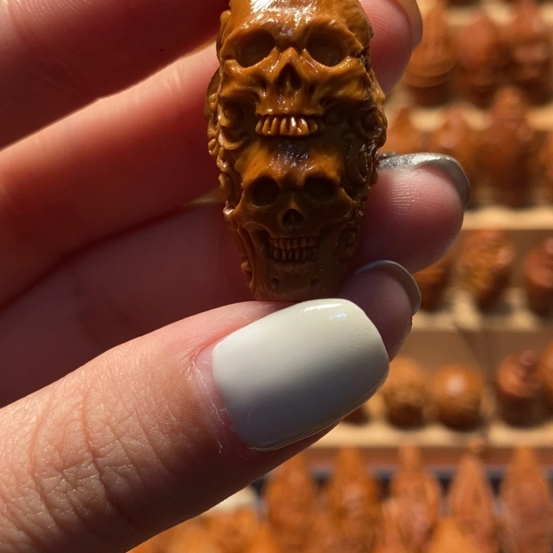 橄榄核核雕骷髅头 瑶