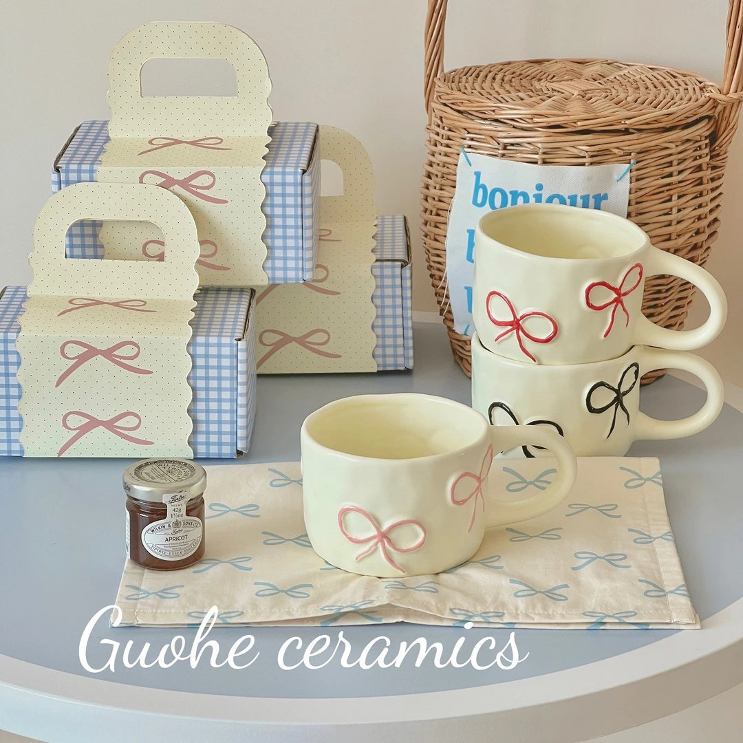 蝴蝶结马克杯独立彩盒包装新款浮雕工艺手捏陶瓷牛奶杯咖啡杯网红