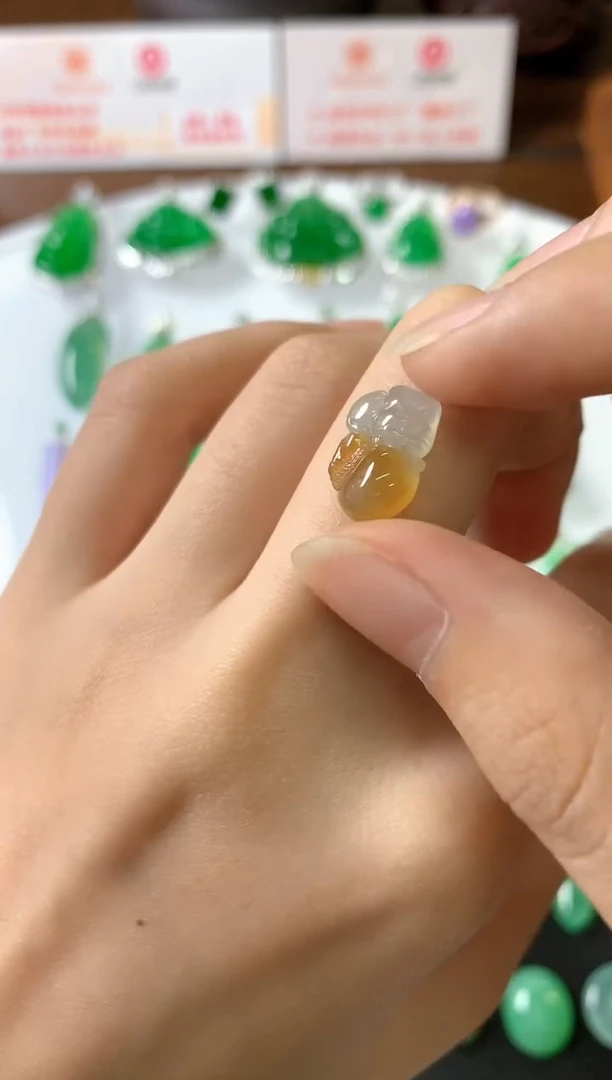 【闪购商品】定制翡翠未镶嵌裸石（镶嵌定制）