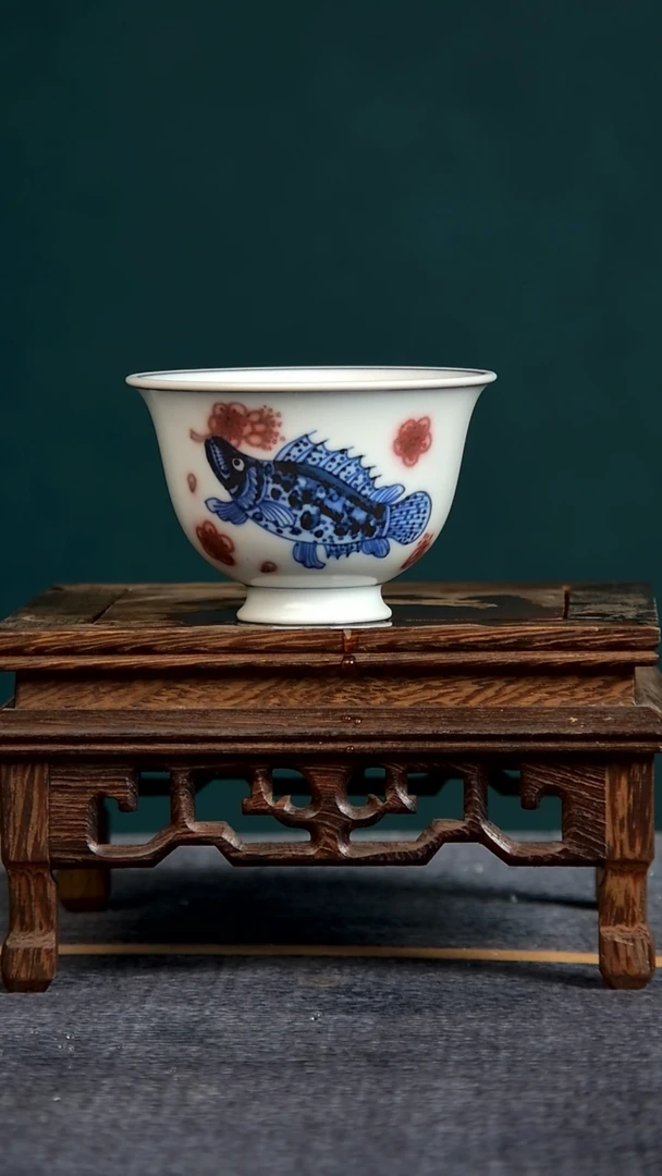 【闪购商品】青花釉里红鱼藻铃铛杯